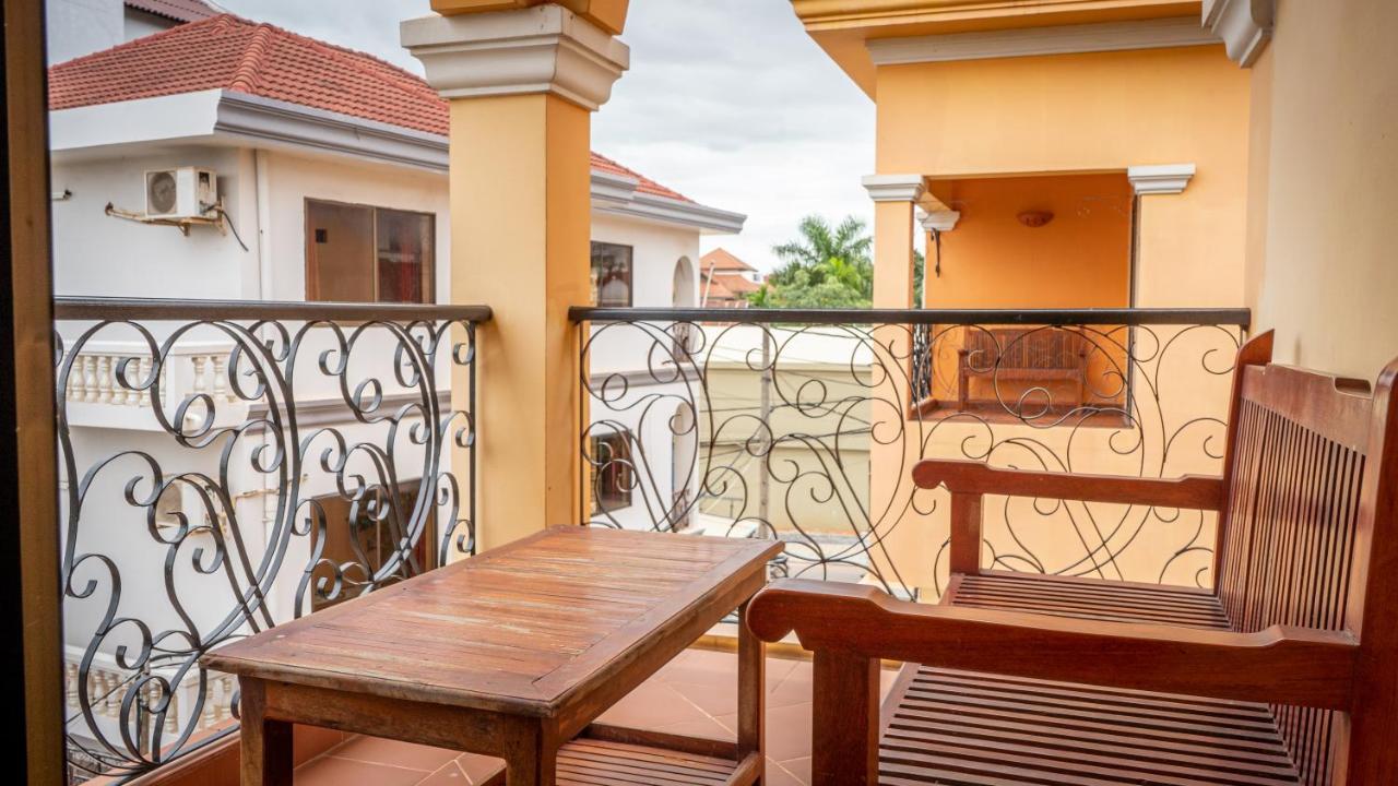 Den Hotel Totonou Siem Reap Dış mekan fotoğraf